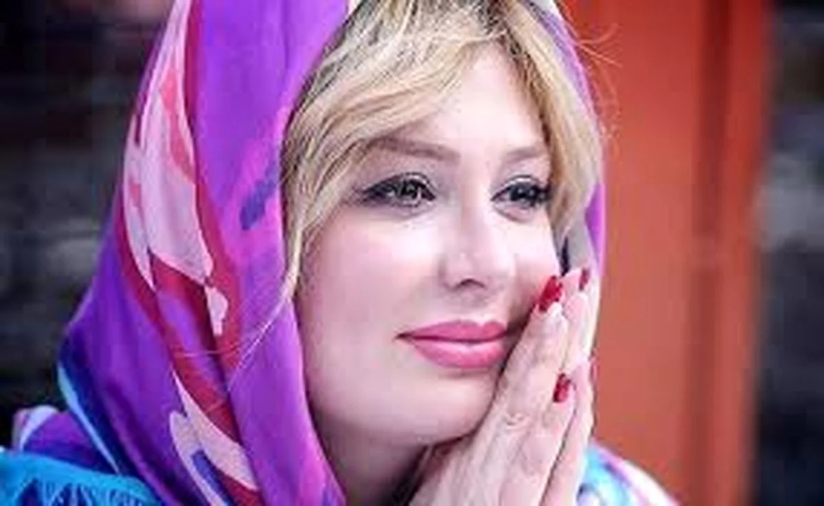 سفر زمان | تیپ متفاوت نیوشا ضیغمی و شراره رخام در یک افتتاحیه سفر زمان | تیپ متفاوت نیوشا ضیغمی و شراره رخام در یک افتتاحیه