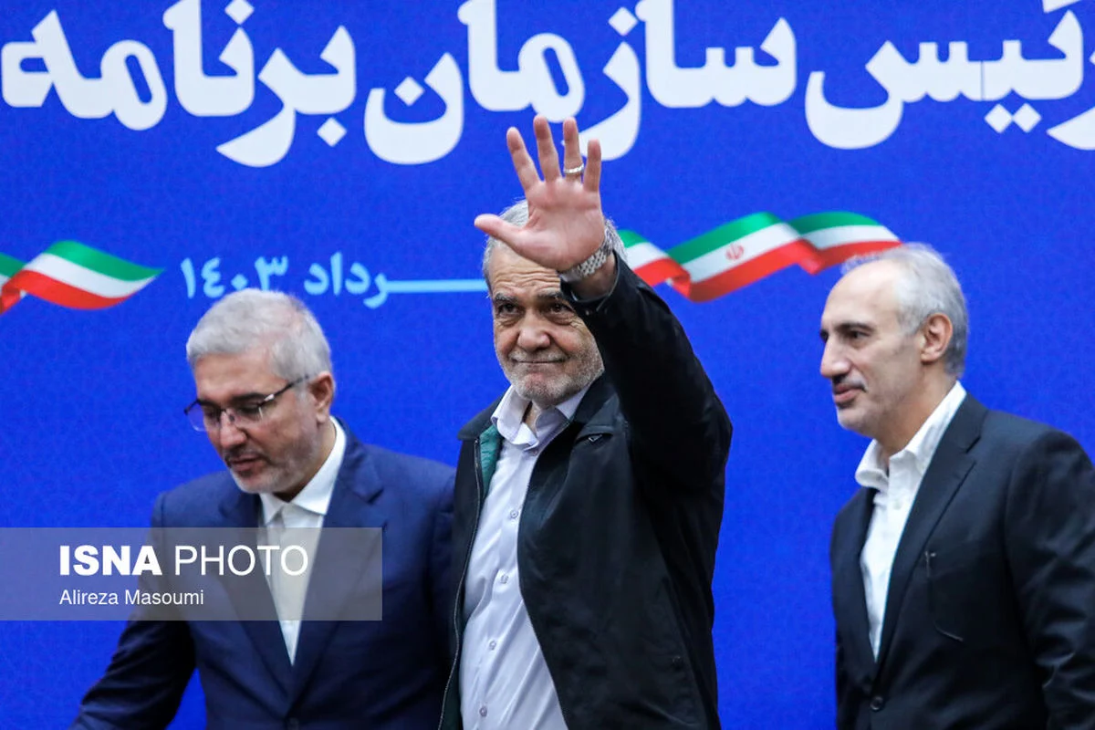 تاریخ چهره ها| تیپ متفاوت و اسپرت پزشکیان جلب‌توجه کرد آبان ۱۴۰۴