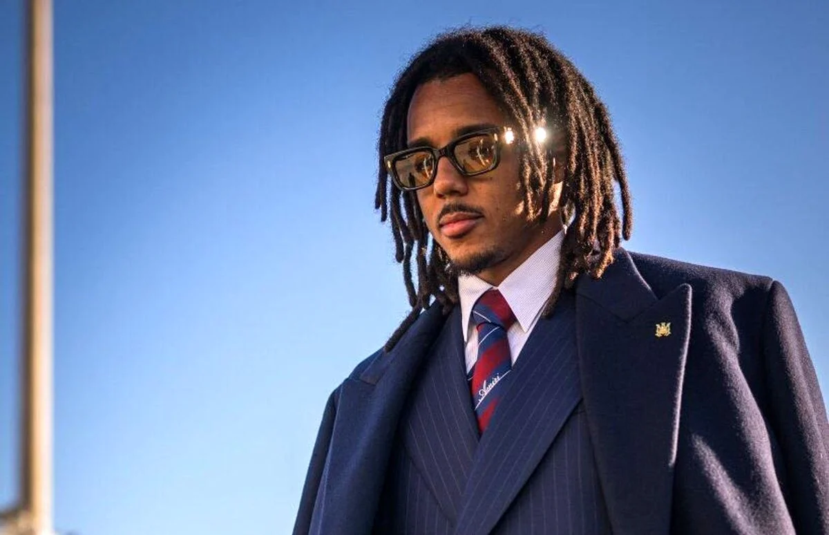 تاریخ چهره ها| استایل خاص ژول کونده سوژه‌ عکاسان شد آبان ۱۴۰۴