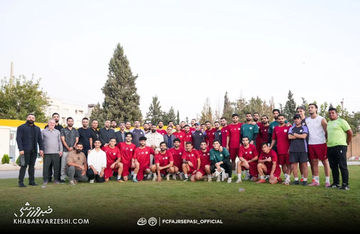 تاریخ و سفر در زمان | عکس ؛ هادی چوپان با استایل خاص در کنار کاپیتان استقلال!