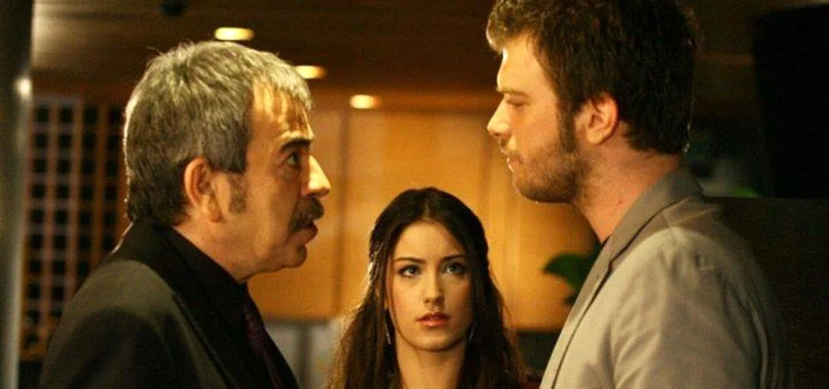 تاریخ و سفر در زمان | عکس ؛ عکس‌های جذاب و پاییزی نهال سریال عشق ممنوع