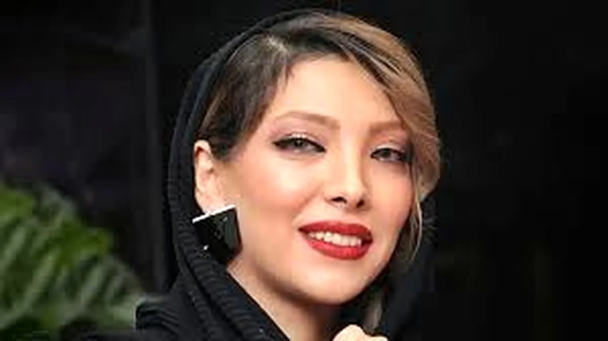 تاریخ و سفر در زمان | عکس ؛ استایل شیک و مجلسی صدف اسپهبدی در اکران یک فیلم