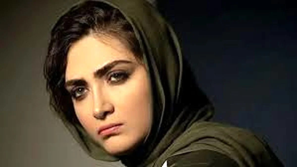 تاریخ و سفر در زمان | عکس ؛ تیپ ناهماهنگ بازیگر سریال زخم‌کاری توجه‌برانگیز شد