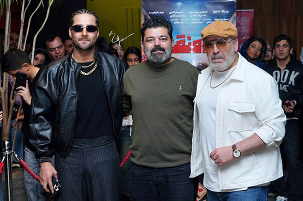 تاریخ و سفر در زمان | عکس ؛ استایل خاص امیر مقاره در اکران مردمی «شاه‎ نقش»