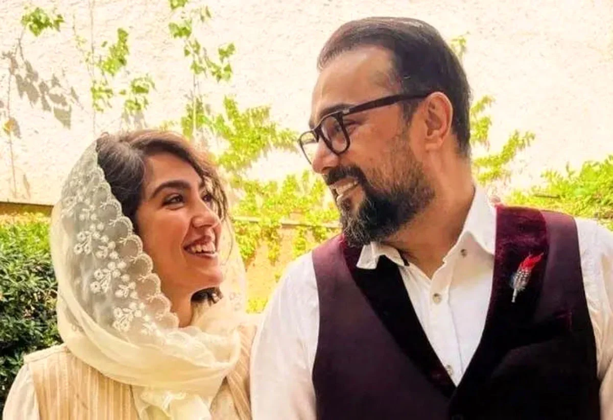 تاریخ و سفر در زمان | عکس ؛ سپند امیرسلیمانی و مونا کرمی مشکی‌پوش شدند