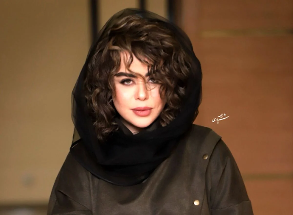 تاریخ و سفر در زمان | عکس ؛ استایل تازه و متفاوت الهام اخوان واکنش‌برانگیز شد