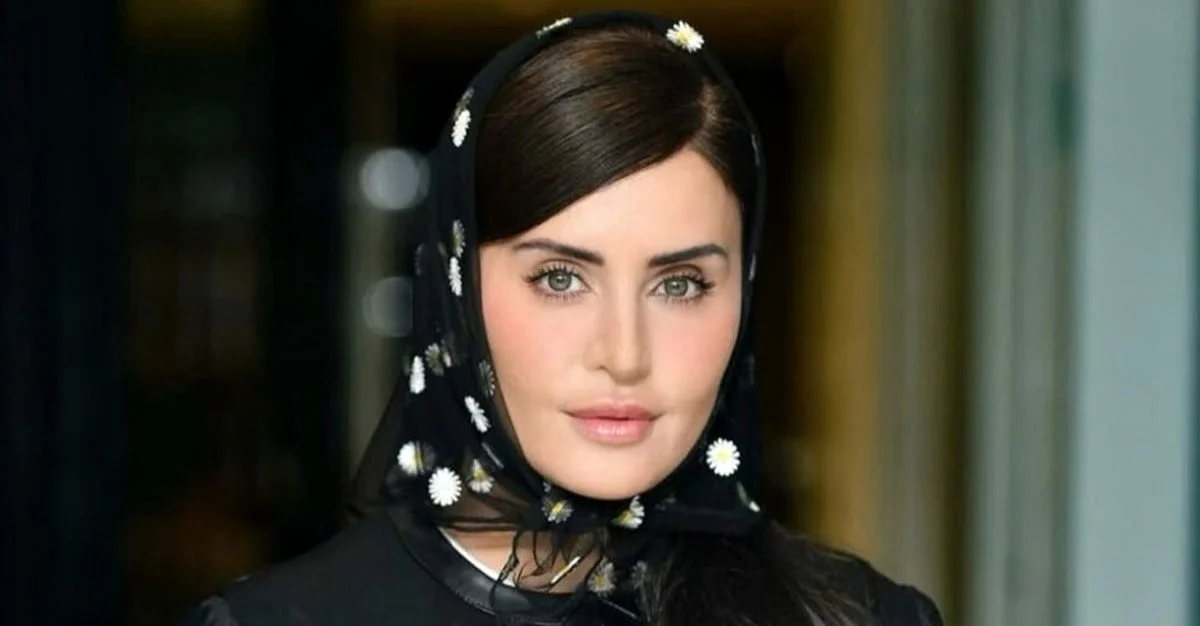 تاریخ و سفر در زمان | عکس ؛ الناز شاکردوست امشب همه نگاه‌ها را خیره کرد