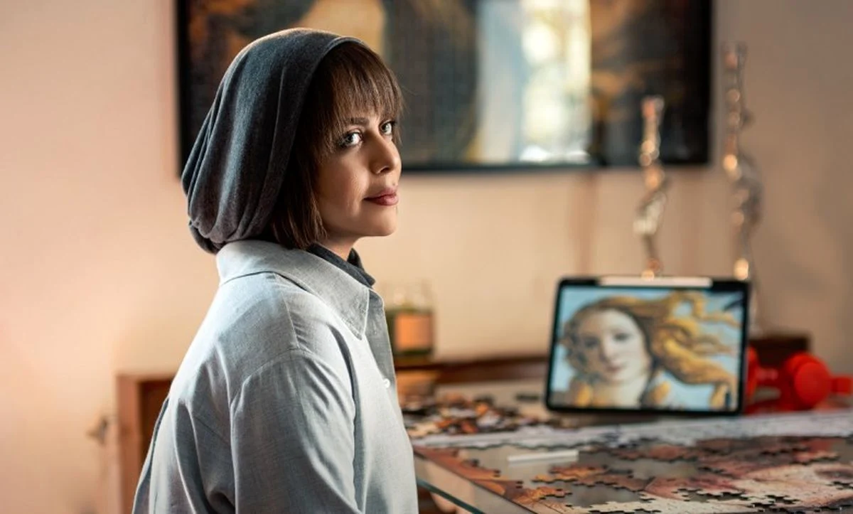 تاریخ و سفر در زمان | عکس ؛ خانم بازیگر «از یاد رفته» با یک تیپ شیک و پاییزی