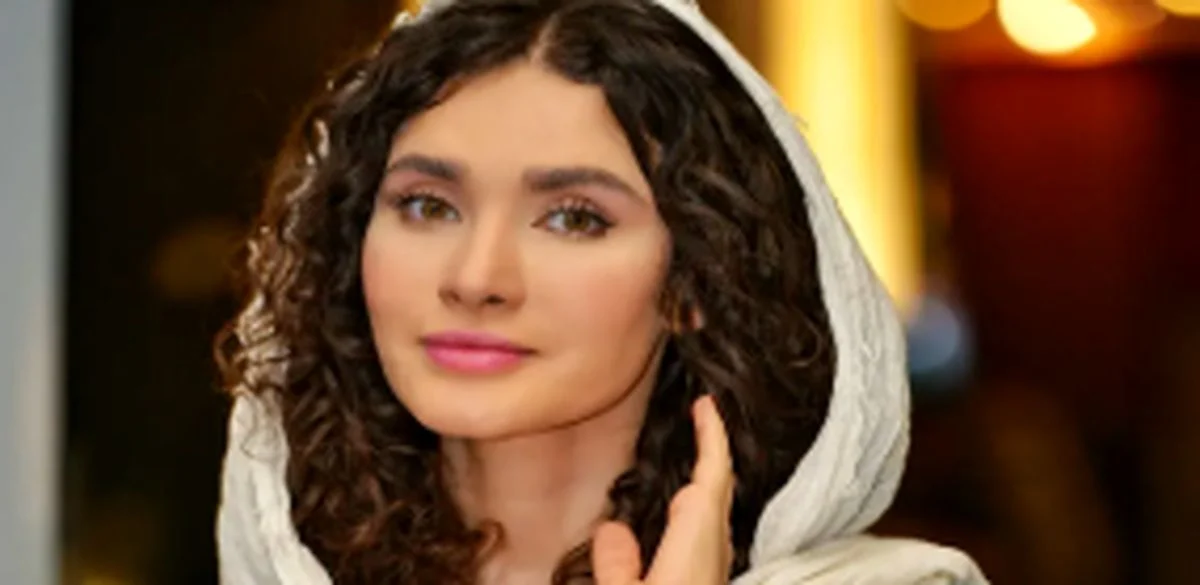 تاریخ و سفر در زمان | عکس ؛ استایل خنک بازیگر زیبای «بچه‌مهندس» در جشنواره تهران