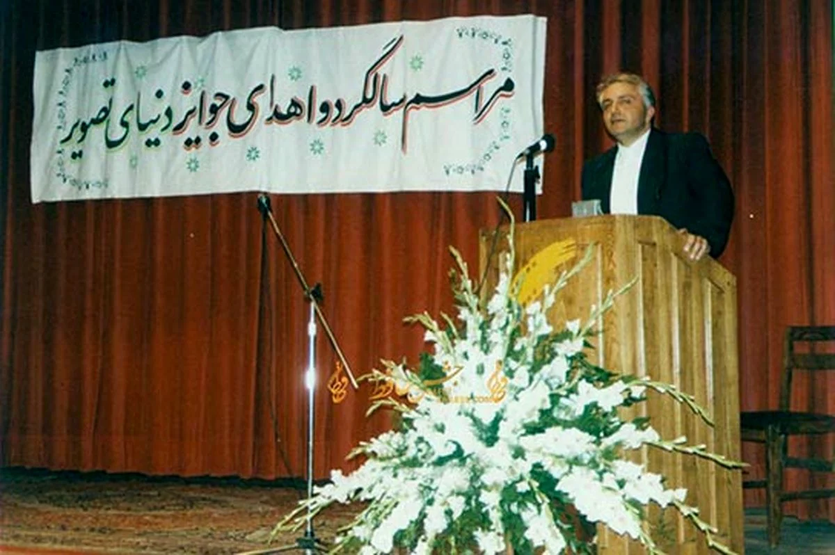 تاریخ و سفر در زمان | عکس ؛ تصاویر دیده نشده از استایل بازیگران در اولین جشن حافظ ۱۳۷۶