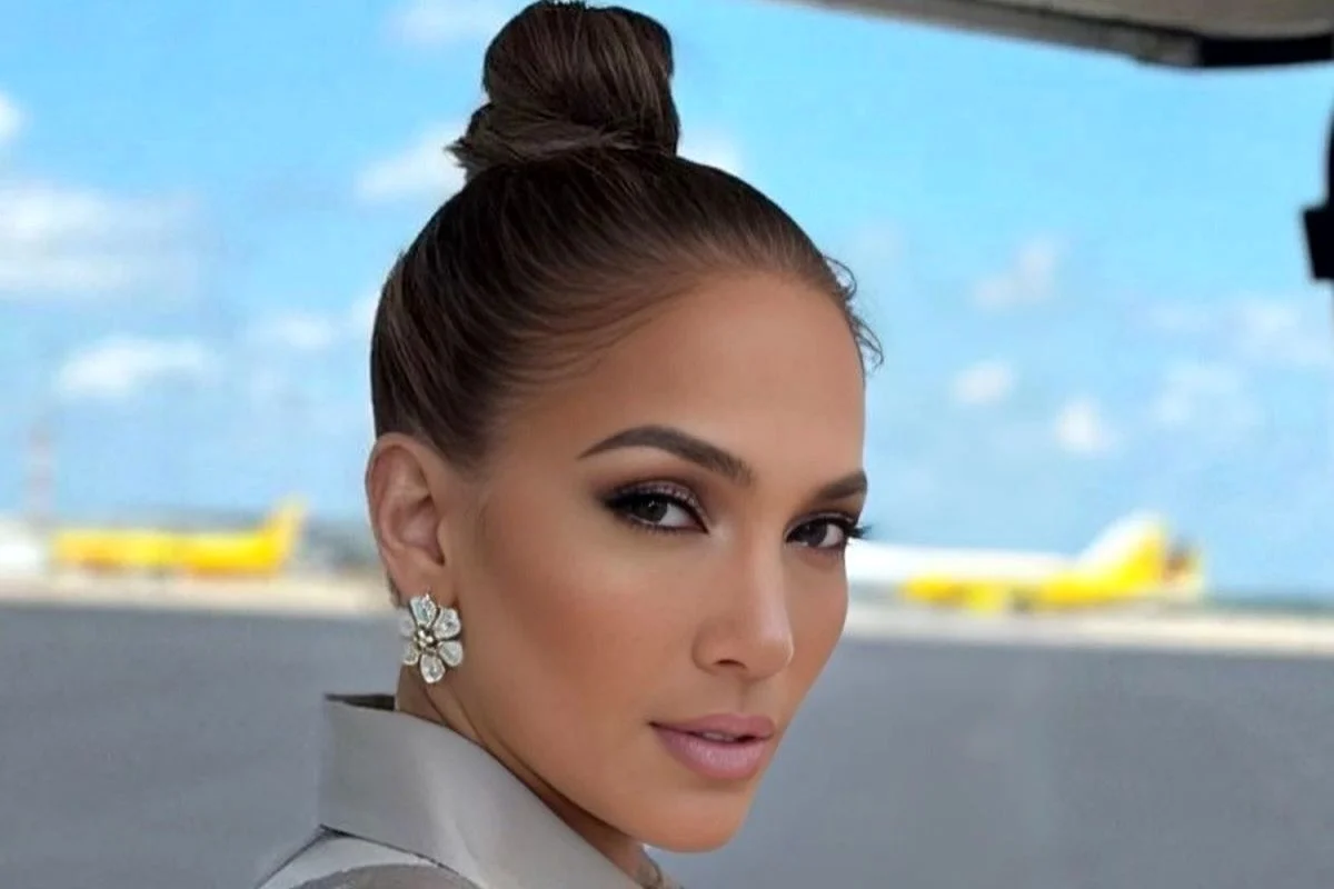 چهره روز | پاییز با استایل چشمگیر جنیفر لوپز گرم‌ شد!