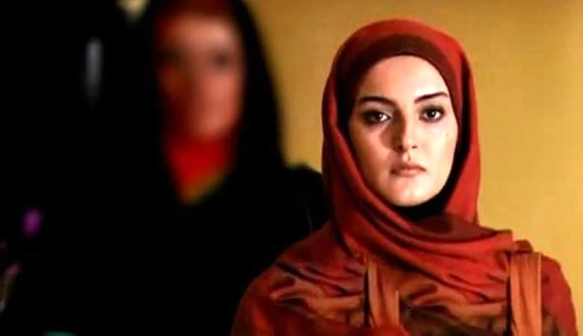 چهره روز | تغییر استایل بیتایِ سریال «آوای باران» با تیپی متفاوت و هنری