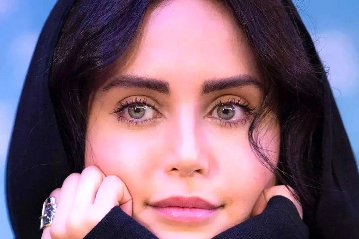 چهره روز | کپیکاری الناز شاکردوست از استایل پریناز ایزدیار چهره روز | کپیکاری الناز شاکردوست از استایل پریناز ایزدیار