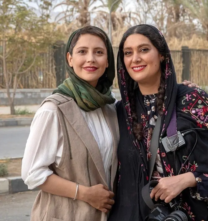 عکس در زمان | پشت صحنه سریال «طوبی» با حضور سودابه بیضایی و شبنم قربانی