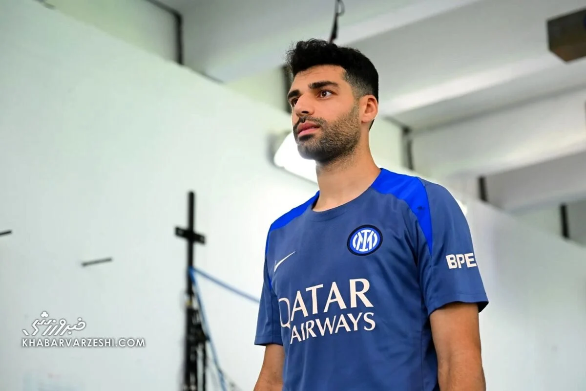 تصویر روز | تیپ متفاوت مهدی طارمی در ورزشگاه اتحاد