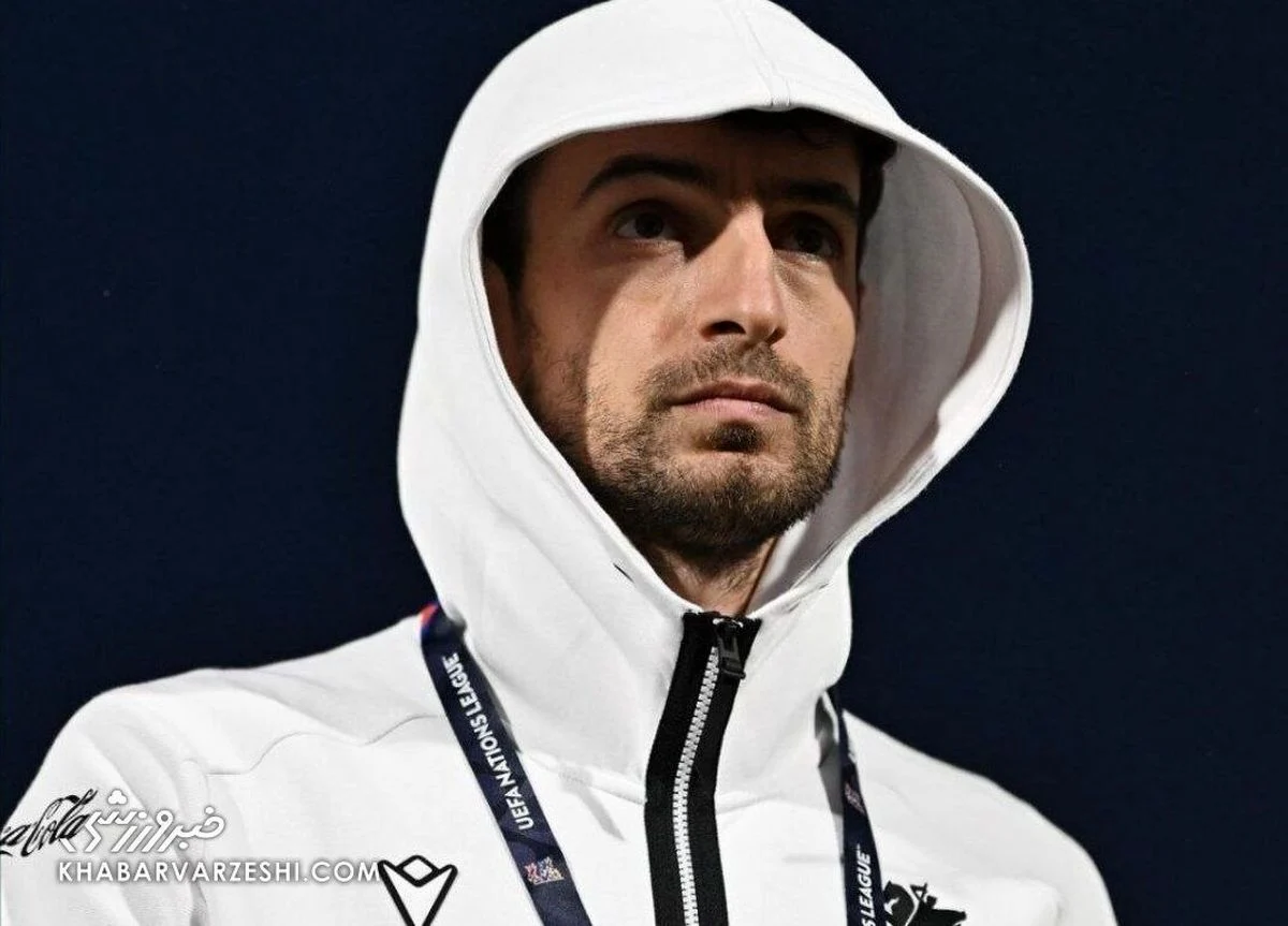 تصویر روز | تیپ متفاوت ستاره پرسپولیس در اردوی تیم ملی