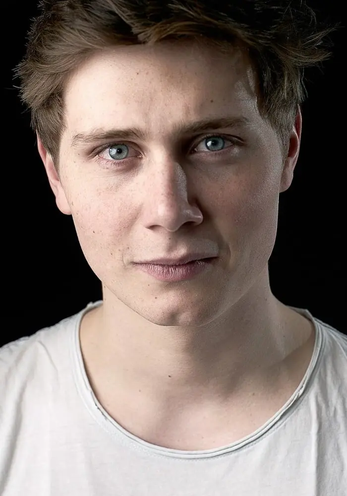 عکس در زمان|زندگی شخصی و هنری موریتس یان، بازیگر نقش مگنوس در سریال «تاریک» عکس در زمان|زندگی شخصی و هنری موریتس یان، بازیگر نقش مگنوس در سریال «تاریک»