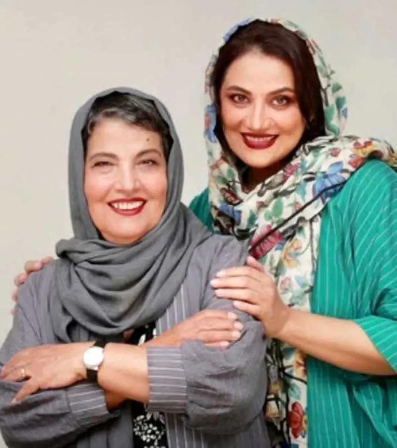 عکس در زمان|استایل خاص مادرشوهر شبنم مقدمی با موهای کوتاه و پرکلاغی عکس در زمان|استایل خاص مادرشوهر شبنم مقدمی با موهای کوتاه و پرکلاغی