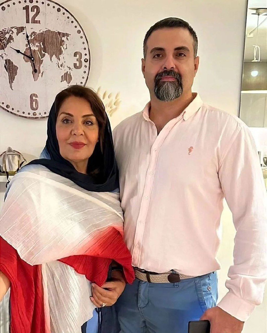 عکس در زمان| قابی ماندگار از زهره حمیدی در کنار پسرش عکس در زمان| قابی ماندگار از زهره حمیدی در کنار پسرش