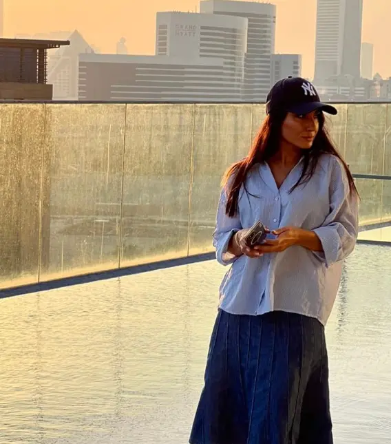 عکس در زمان|ژست دیدنی سمیرا حسنپور در بالاترین طبقه برج عکس در زمان|ژست دیدنی سمیرا حسنپور در بالاترین طبقه برج