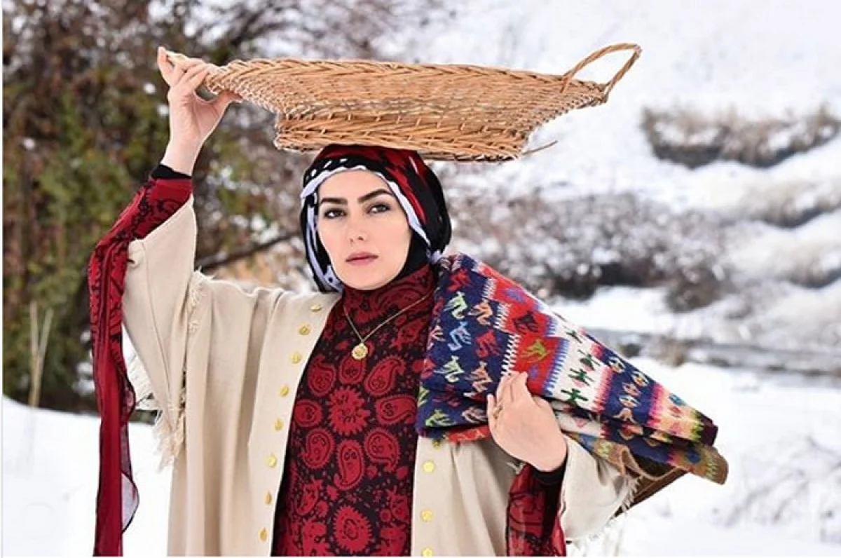 تصویر روز | تیپ متفاوت روژان سریال نون خ در باشگاه انقلاب