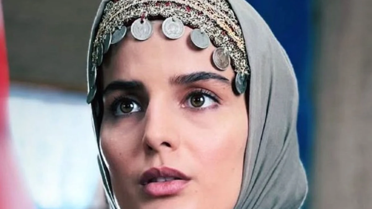 عکس در زمان | استایل جذاب «غزاله اکرمی» بازیگر نقش سوجان در یک مراسم عکس در زمان | استایل جذاب «غزاله اکرمی» بازیگر نقش سوجان در یک مراسم