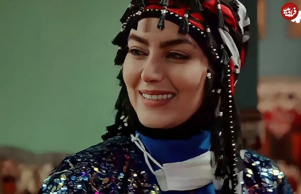 عکس| سفر در زمان؛ «روژان» سریال نون خ در کنار مهران مدیری؛ سال 1399 عکس| سفر در زمان؛ «روژان» سریال نون خ در کنار مهران مدیری؛ سال 1399