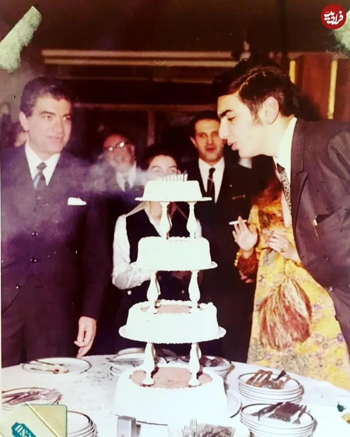 2025-12-07_20-29-59_572184 azar.pahlavi_1643568537_2762775597114911070_50954229626