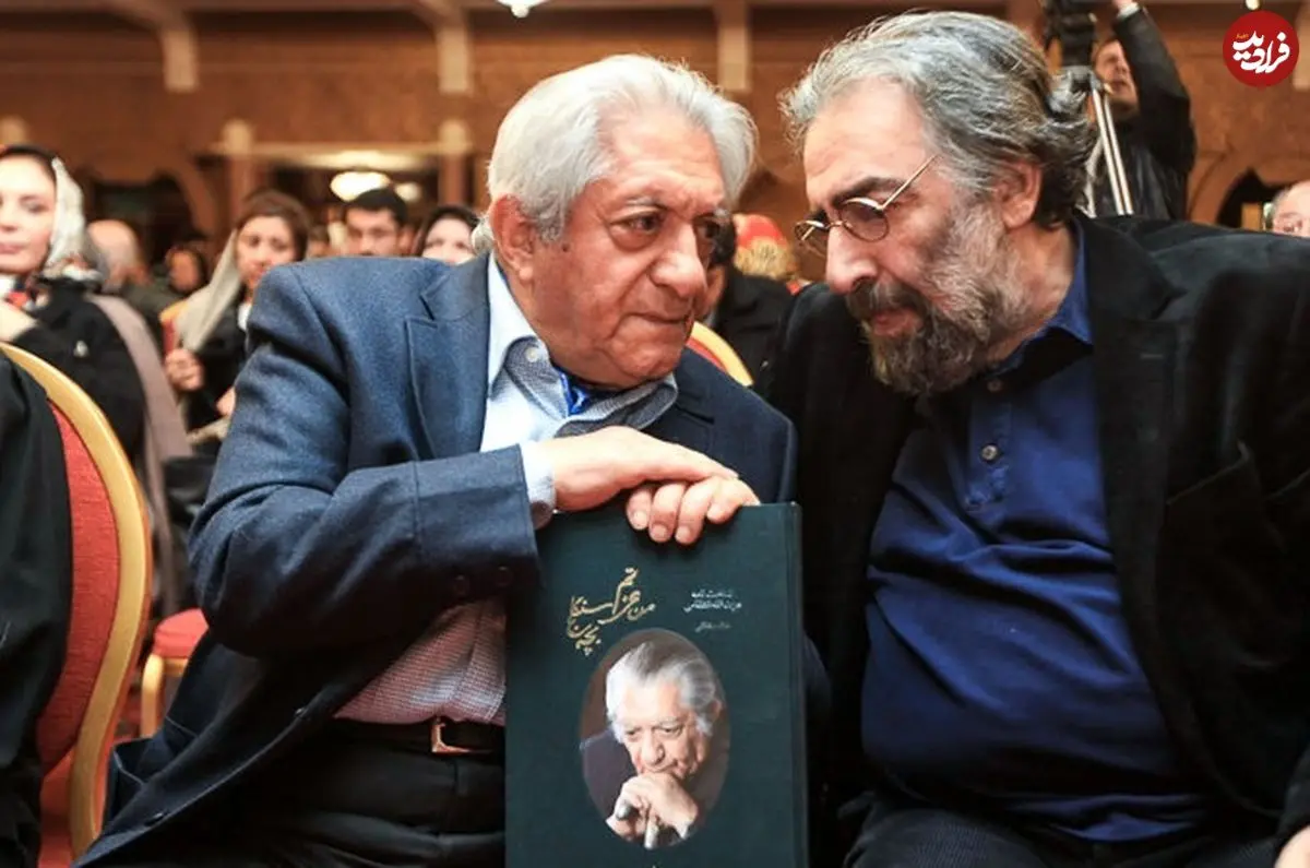 عکس| سفر زمان؛ «عزت‌الله انتظامی» سوار بر دوش «علی نصیریان» در یک تئاتر؛ سال 1353