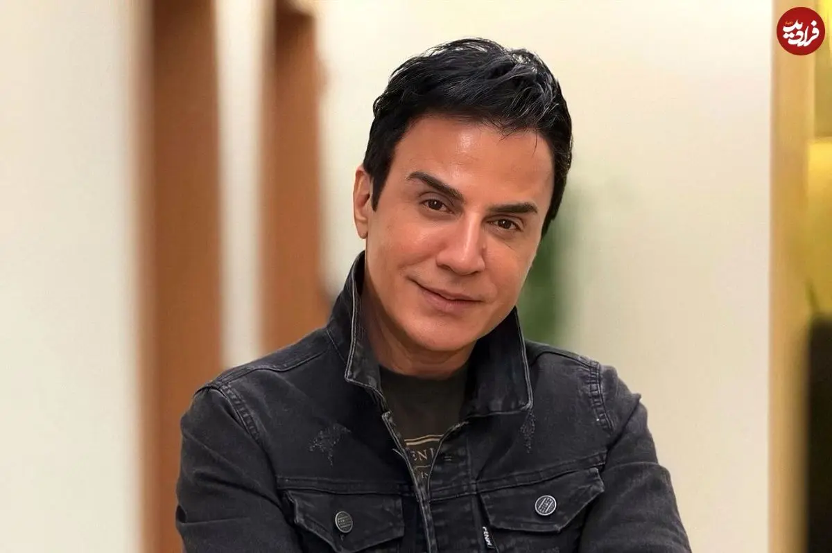 عکس| سفر در زمان؛ چهره «عمو پورنگ» در 25 سالگی؛ سال 1375 عکس| سفر در زمان؛ چهره «عمو پورنگ» در 25 سالگی؛ سال 1375