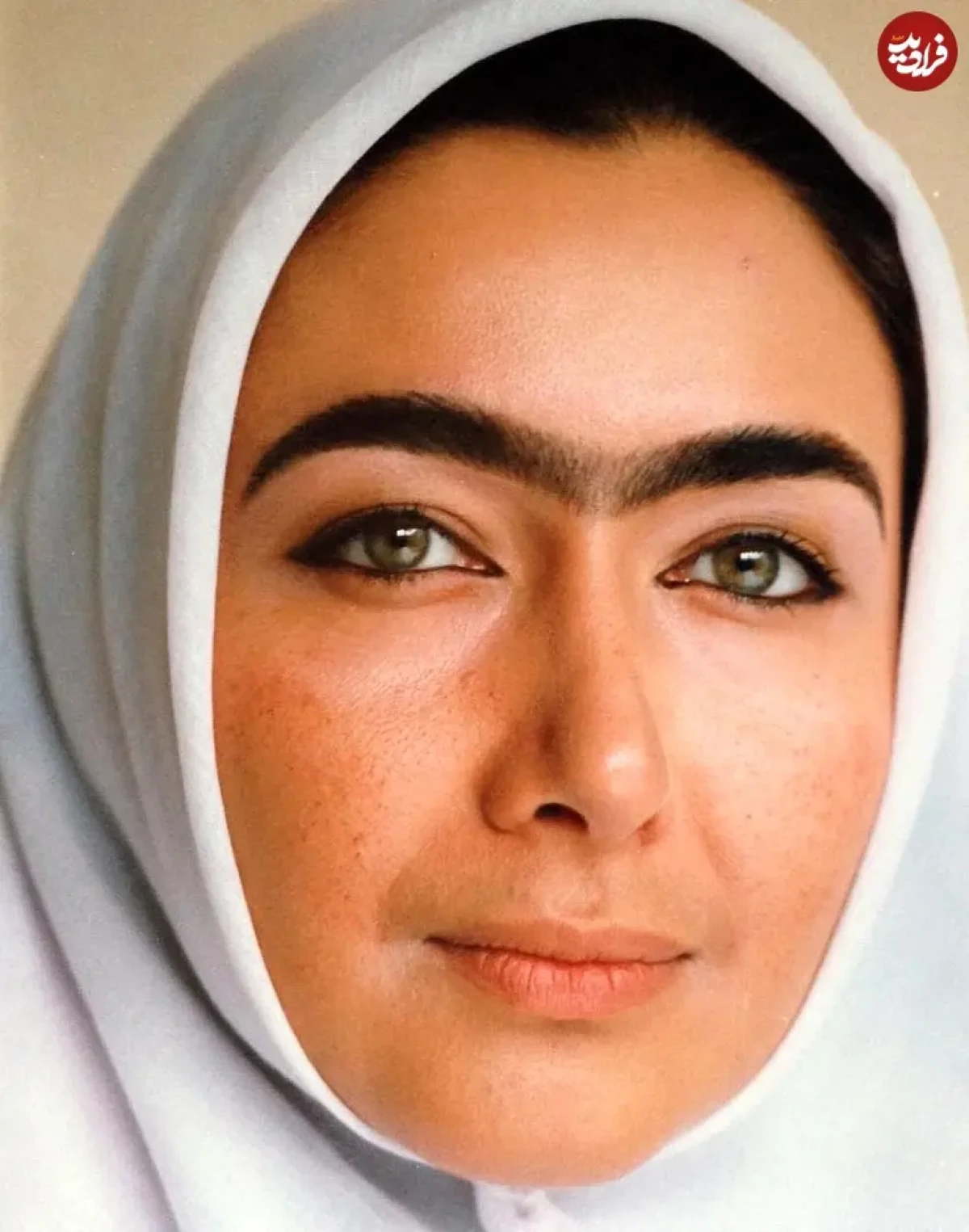 2025-12-09_12-20-11_554267 eskandari93_1438936090_1046194213086214037_558616196