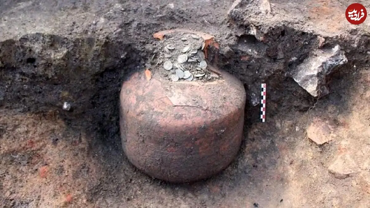 کشف قلک‌های ۱۸۰۰ساله مملو از سکه
