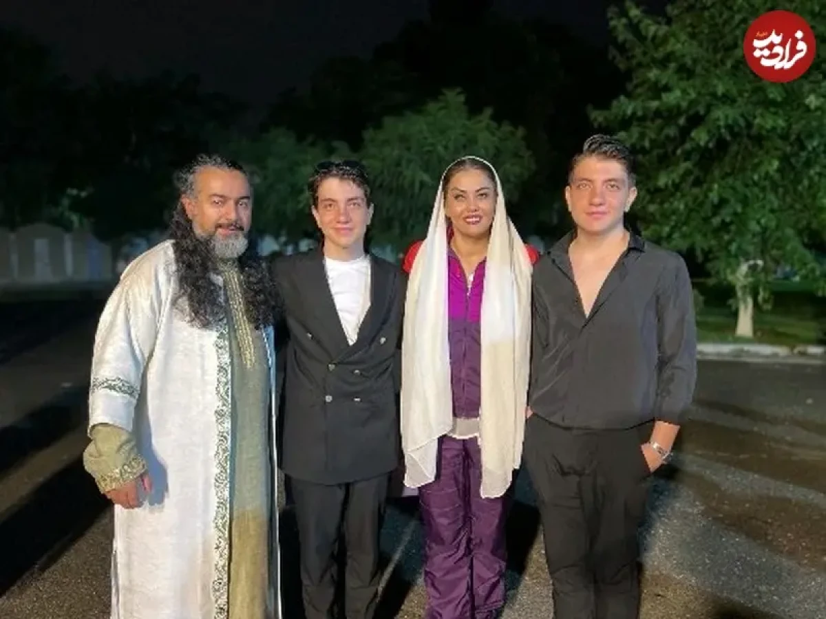 عکس| سفر زمان؛ «علی ثروتیان» (سریال آنام) و برادر دوقلویش در 16 سالگی در کنار «پرواز همای»