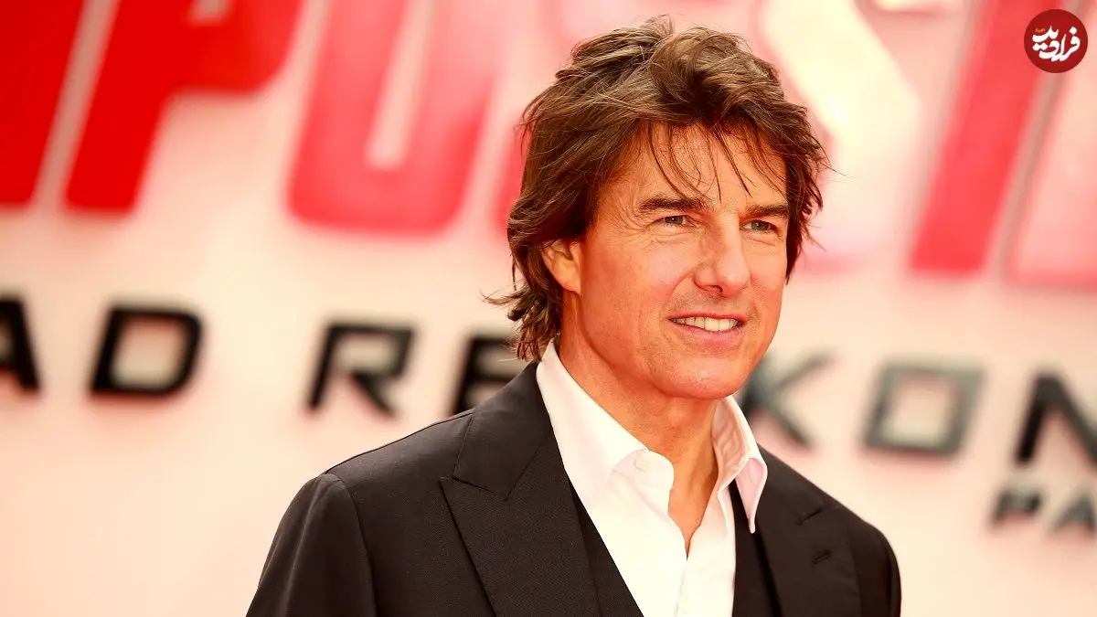 عکس| سفر در زمان؛ «تام کروز 18 ساله» در حال پیاده شدن از ماشین در یک مراسم؛ سال 1358