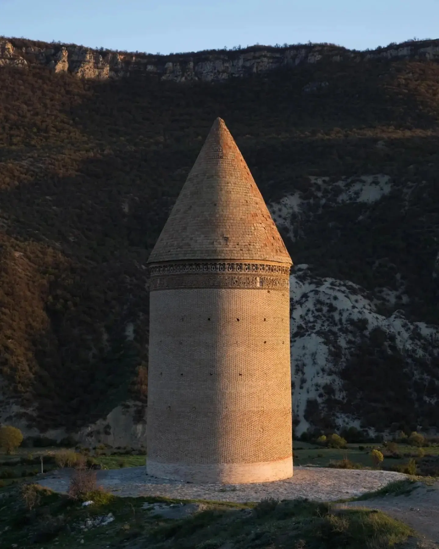 2025-12-12_20-40-06_702358 201