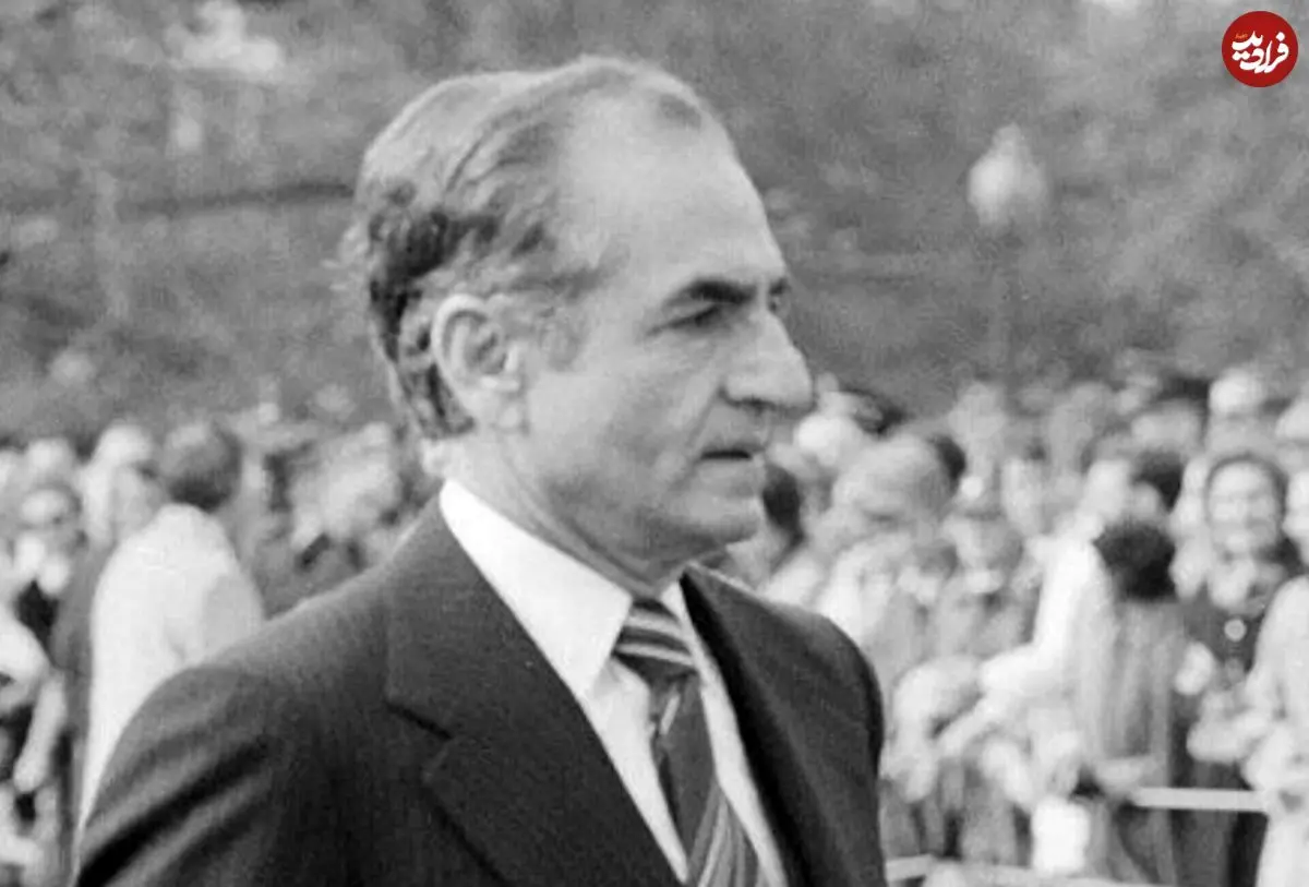 سفر در زمان؛ یادداشت‌های علم، پنجشنبه ۳ خرداد ۱۳۵۲: شاه گفت «نمی‌فهمم که چطور مردم سرخس این ‌‌.... خانم را انتخاب کرده‌اند؟»