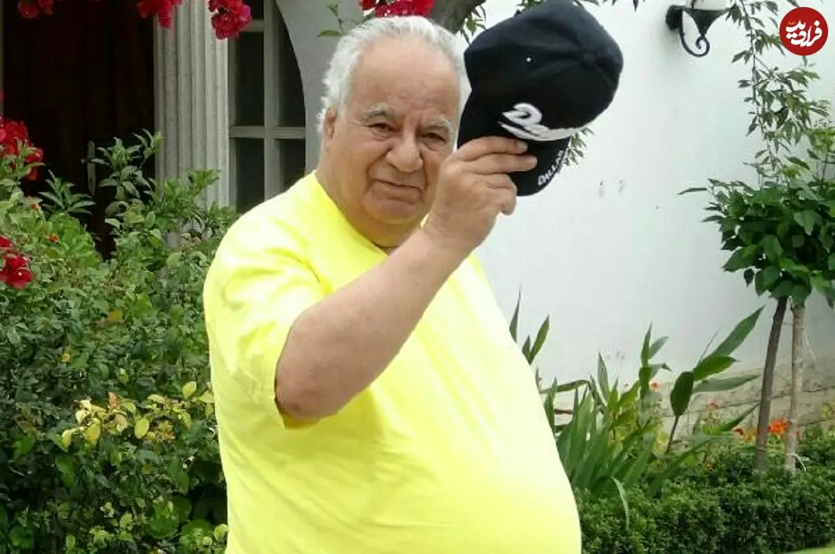 عکس| سفر در زمان؛ «ناصر ملک مطیعی و پسرش امیرعلی» در سواحل دریای خزر؛ سال 66