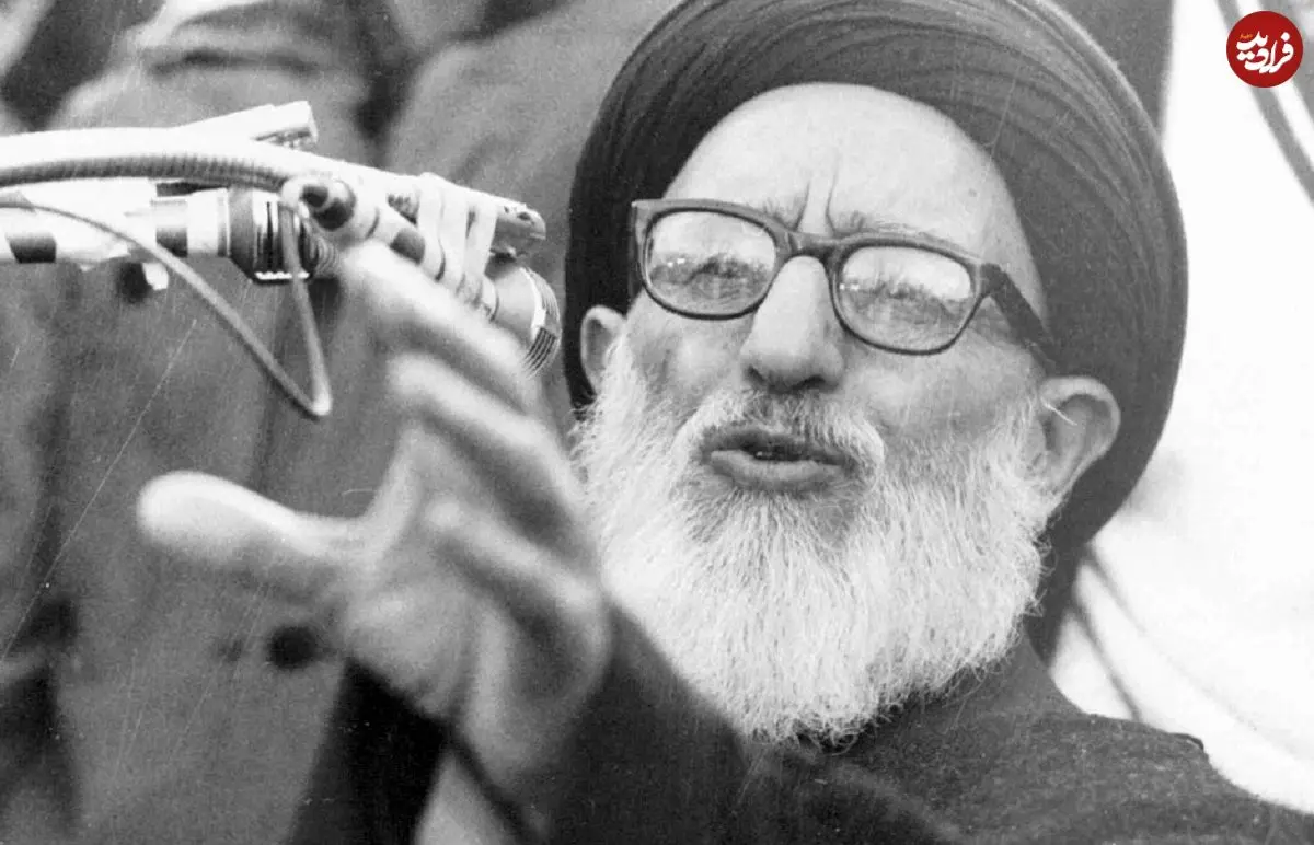 عکس| سفر در زمان؛ «آیت الله طالقانی» در 27 سالگی و در جمع اهالی طالقان؛ سال 1316