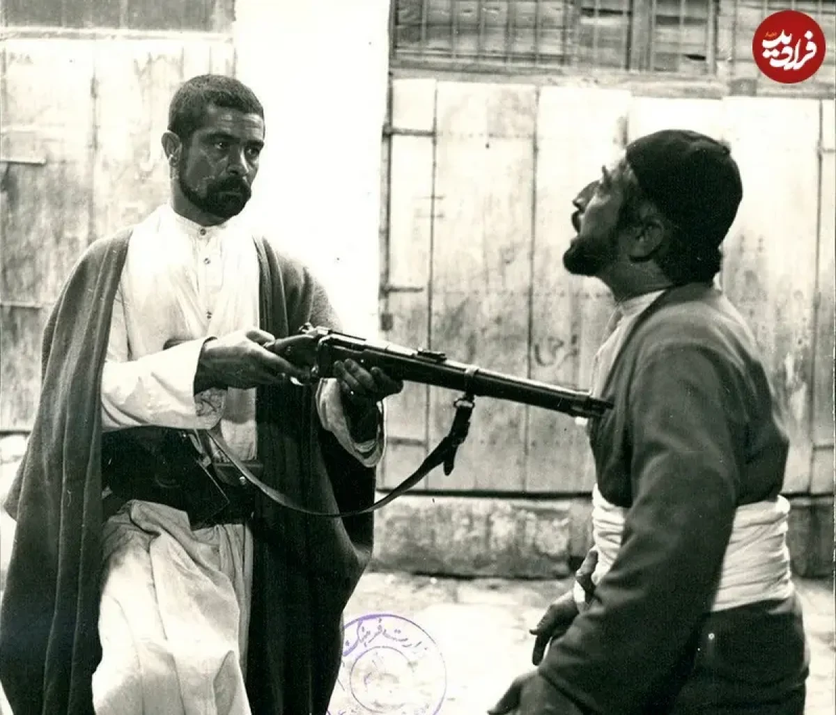 2025-12-14_11-47-58_791115 عکس| سفر زمان؛ «روحالله مفیدی» در 44 سالگی در کنار «بهروز وثوقی»؛ سال 52