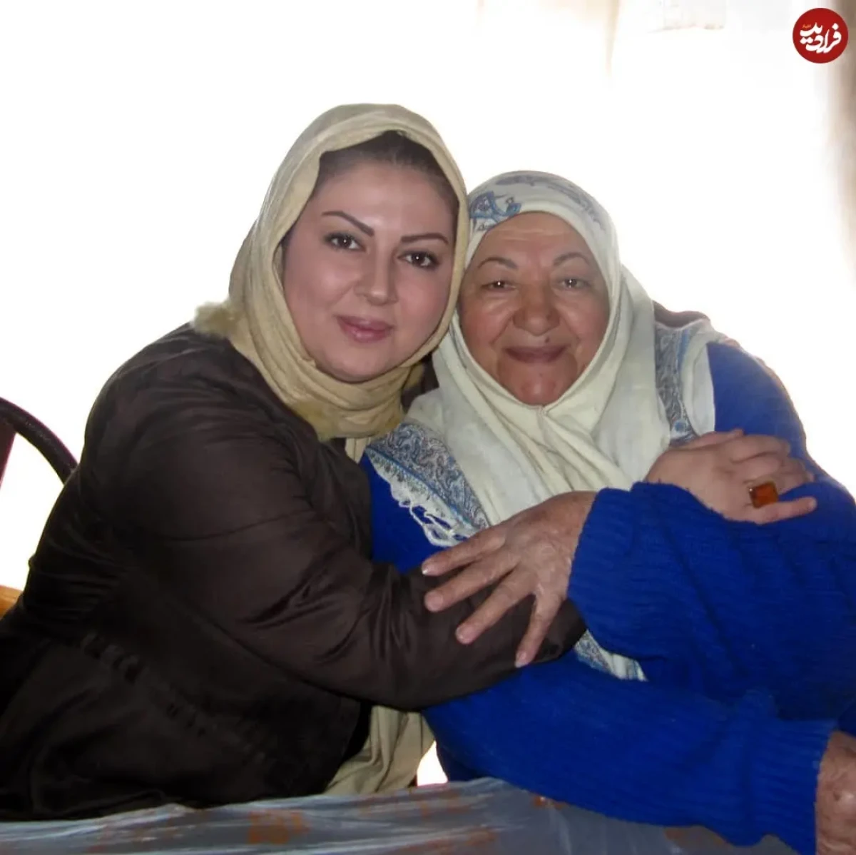 parisagoldoost_1586505767_2284098385647242611_3137072975