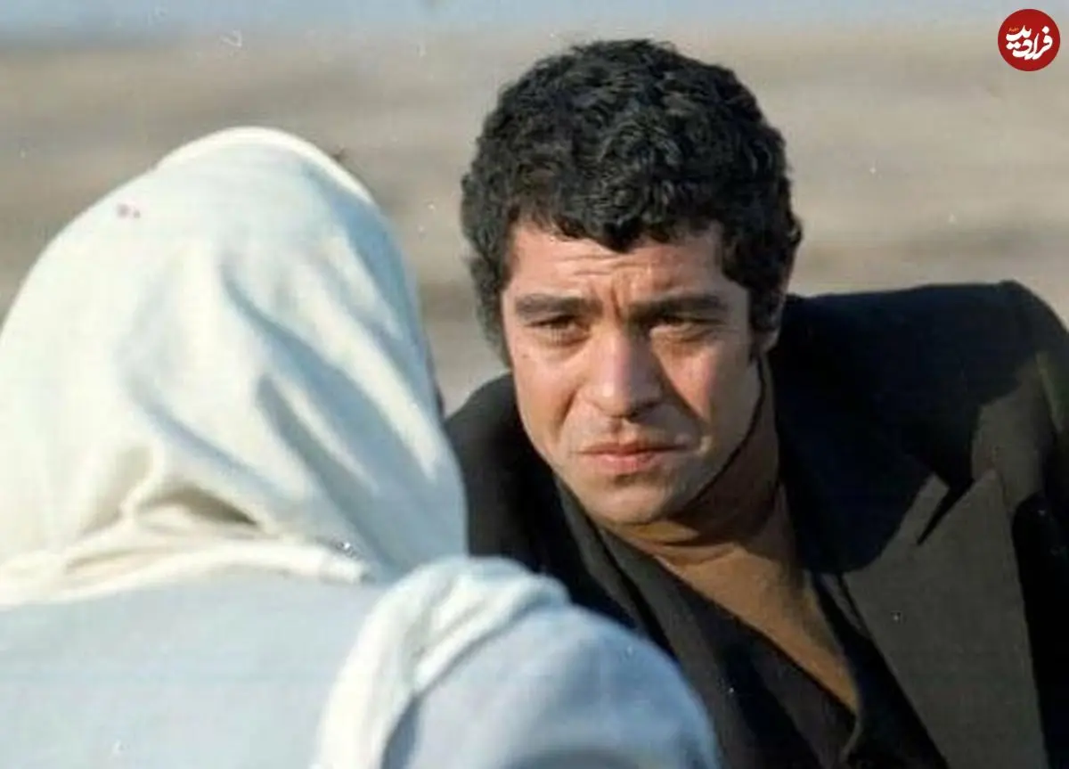 عکس| سفر زمان؛ «بهروز وثوقی» در 7 سالگی در کنار مادرش؛ دهۀ 1320