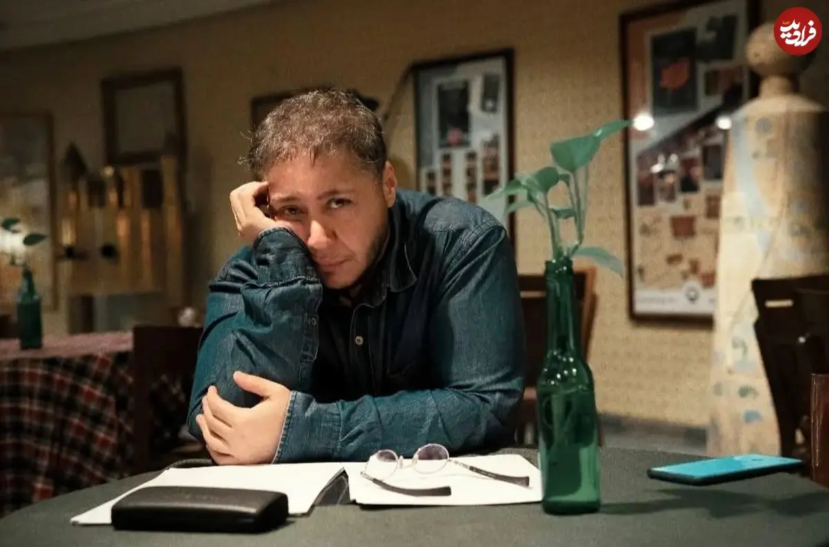 عکس| سفر در زمان؛ «مازیار لرستانی» در 58 سالگی و در کنار مادرش؛ سال 1403