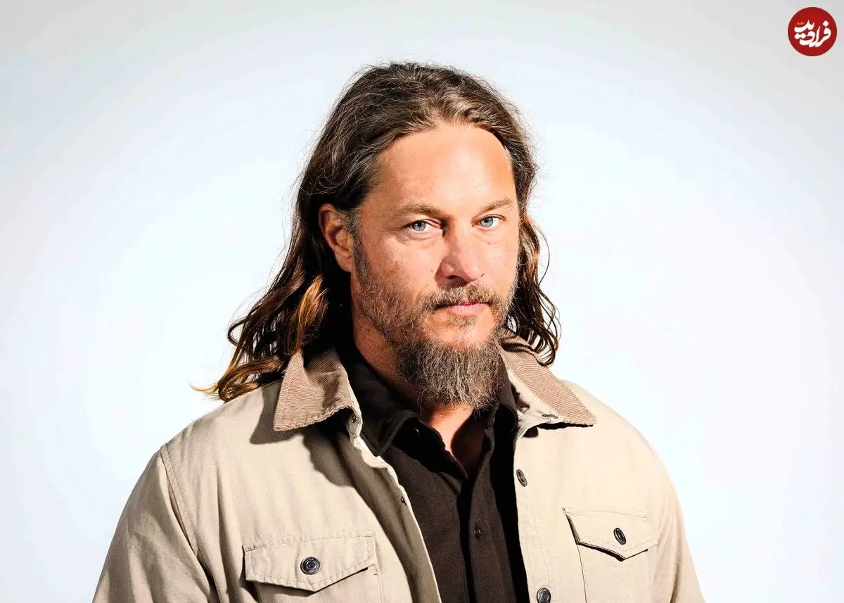 عکس| سفر در زمان؛ «تراویس فیمل» در مهمانی سالانه موتورولا در کالیفرنیا؛ سال 1381