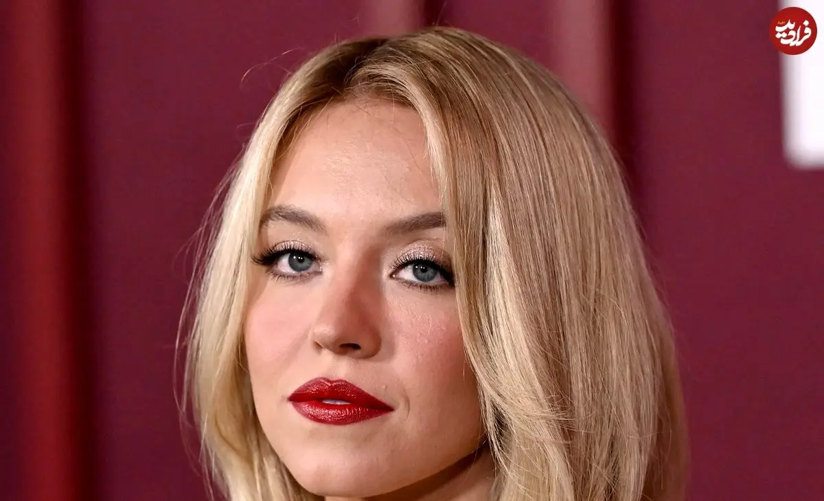 عکس| سفر در زمان؛ «سیدنی سوئینی» در 25 سالگی و در ماساچوست؛ سال 1401