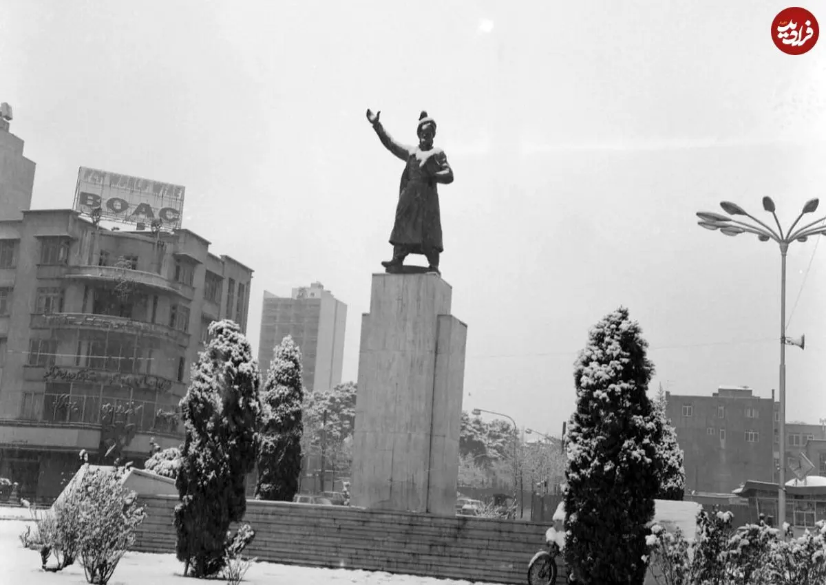 تصاویر؛ سفر در زمان؛ عکس‌های خاطره انگیز از اولین برف تهران در سال ۱۳۴۴