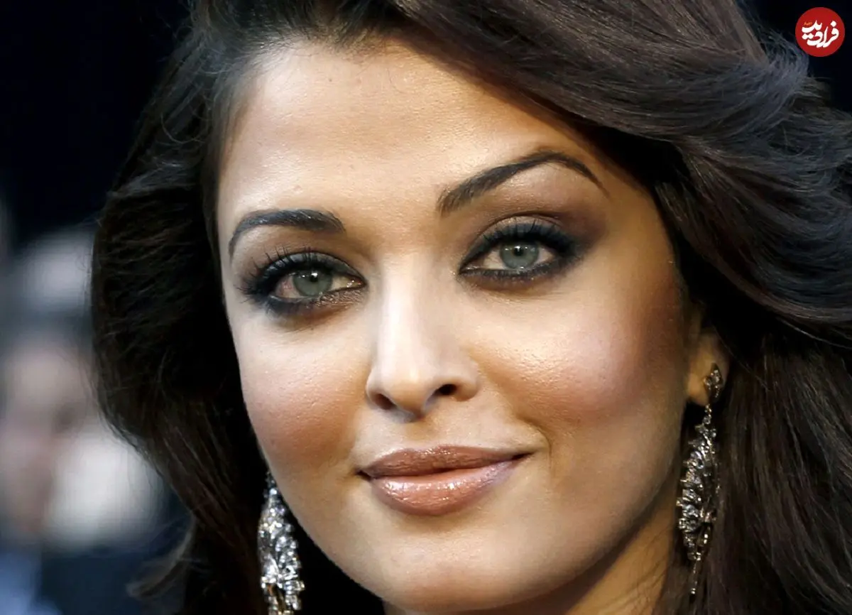 عکس| سفر در زمان؛ «آیشواریا رای» در سفر تبلیغاتی اش به نیویورک؛ سال 1387