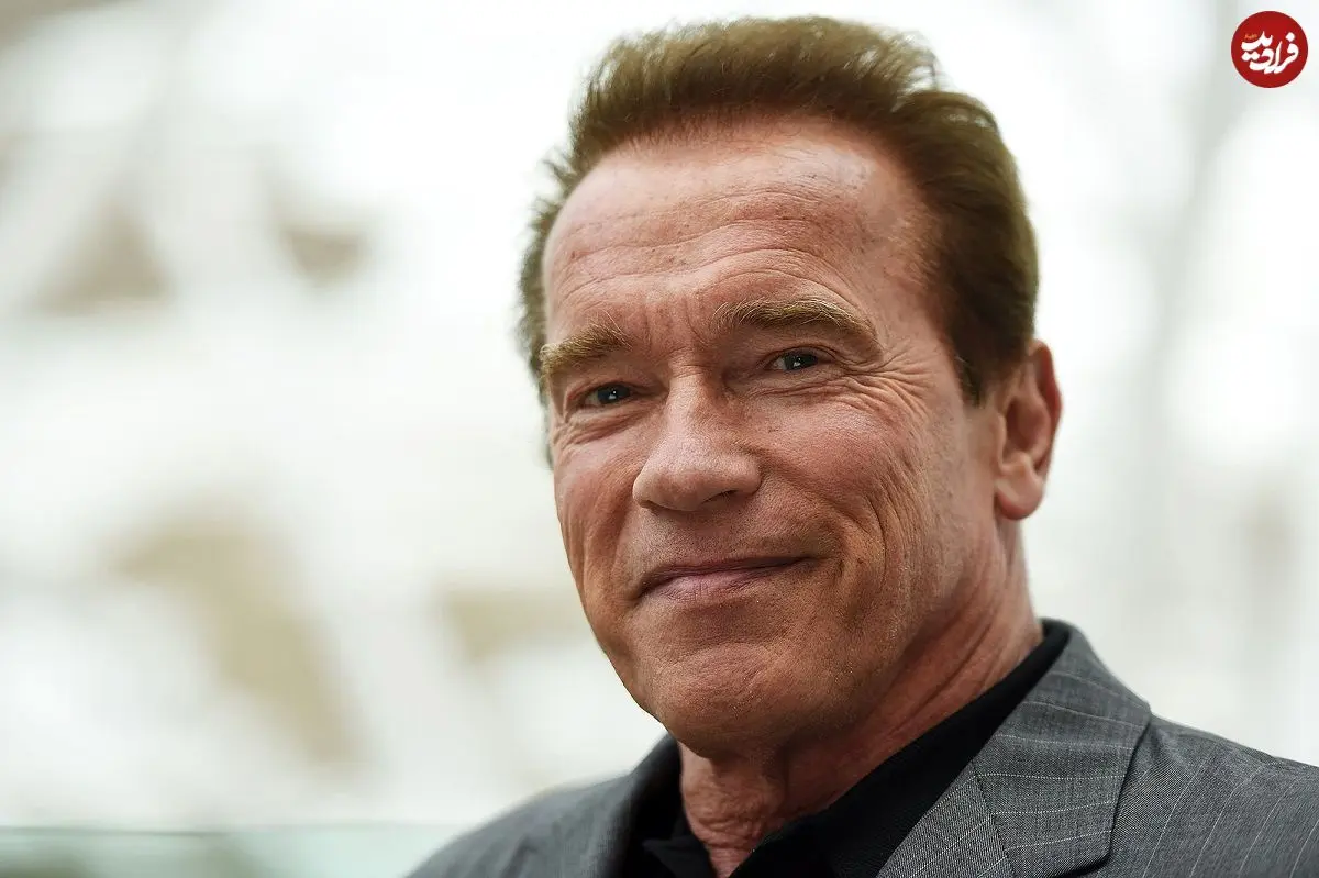 عکس| سفر در زمان؛ «آرنولد 37 ساله» در کنار یک طرفدار نوجوان در آتلانتا؛ سال 1363