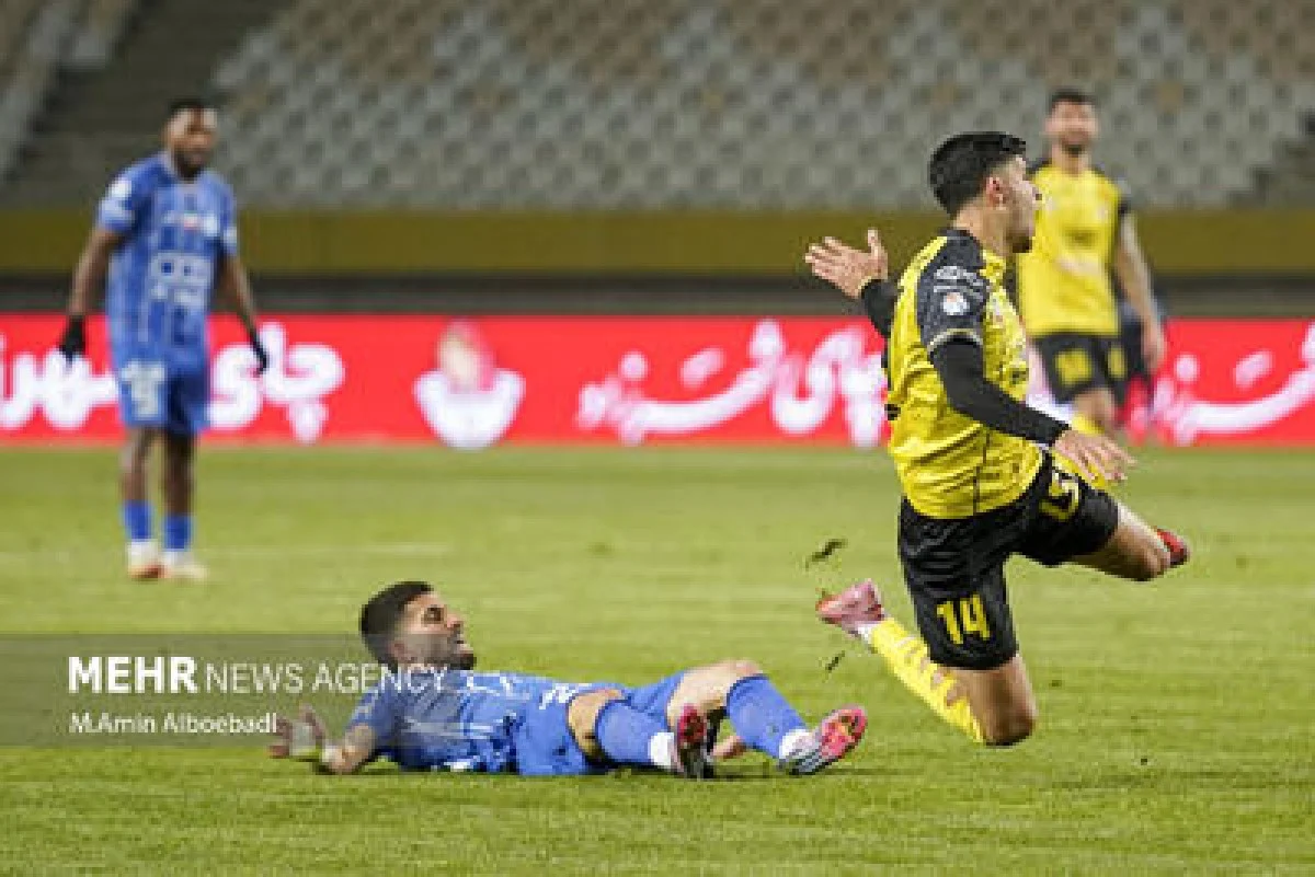 پیروزی مقابل سپاهان دستاورد بزرگی بود/ کار دو بازیکن مازاد اشتباه است! - پارس فوتبال