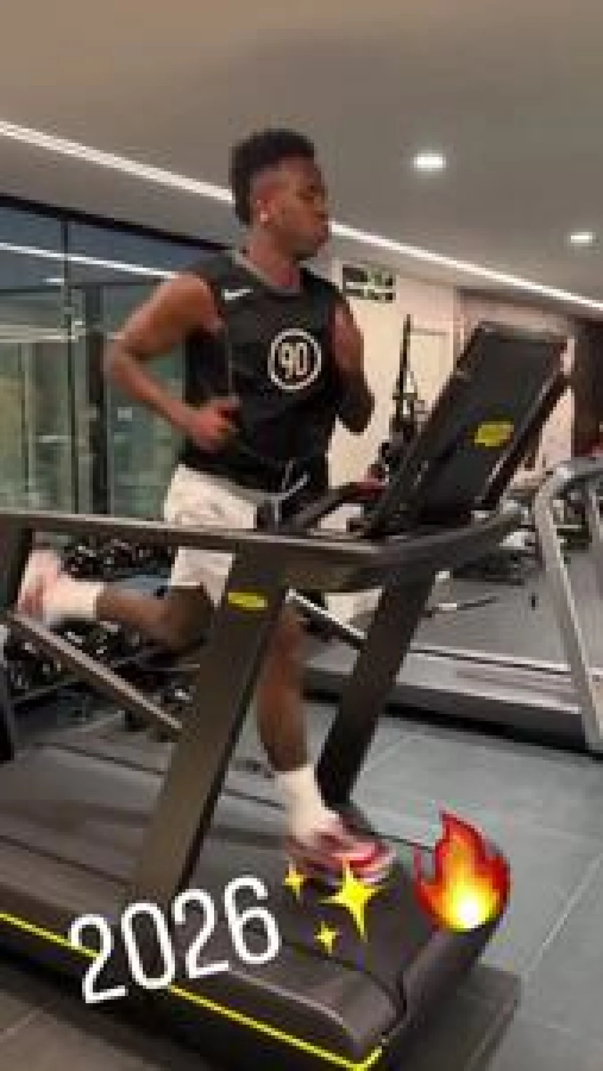 ویدئو : تمرین بدنسازی وینیسویس در خانه - پارس فوتبال