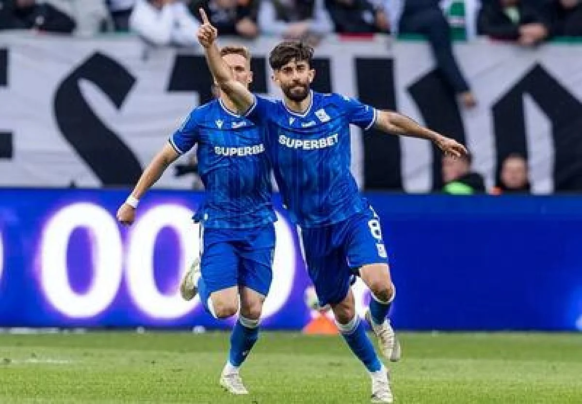 مذاکره پرسپولیس با بازیکن تیم ملی ایران؛ بمب جدیدی در راه است؟